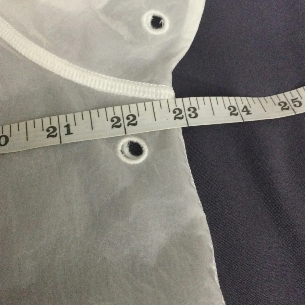 SOLD Lululemon Translu Anorak - Picture 9 of 14